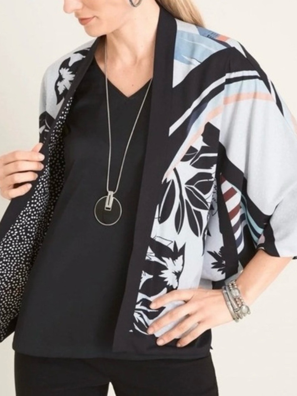 CHICO’S Reversible Black & White Floral Open-Front Cardigan Kimono Wrap Topper
